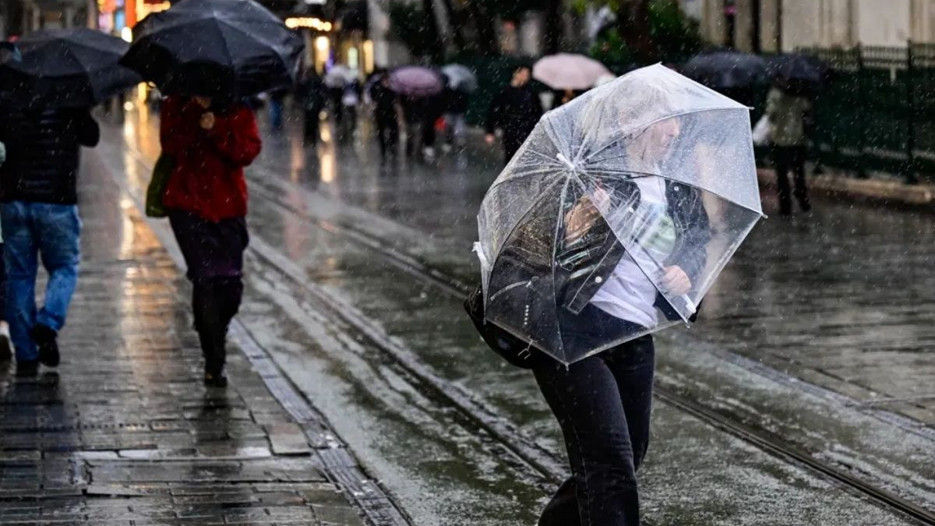 İstanbul'da yarın okullar tatil edildi