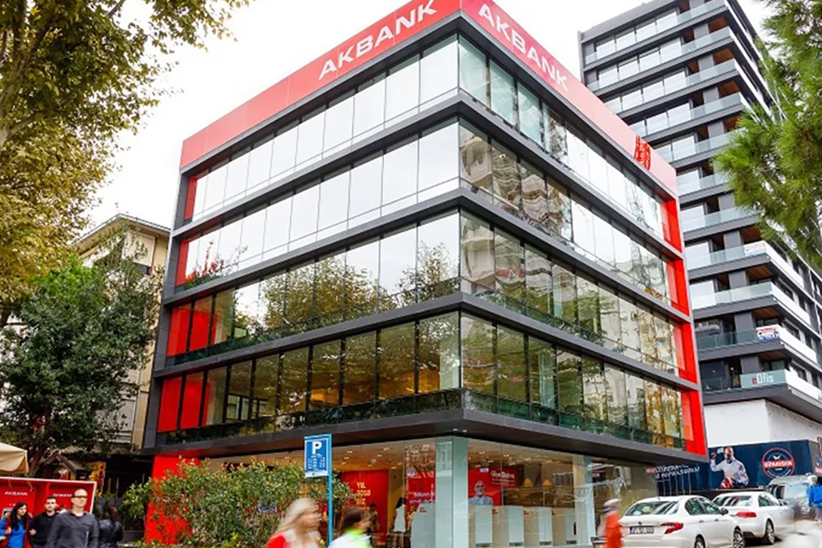 Akbank'tan yatırımcı toplantıları için bankaları yetkikilendirdi