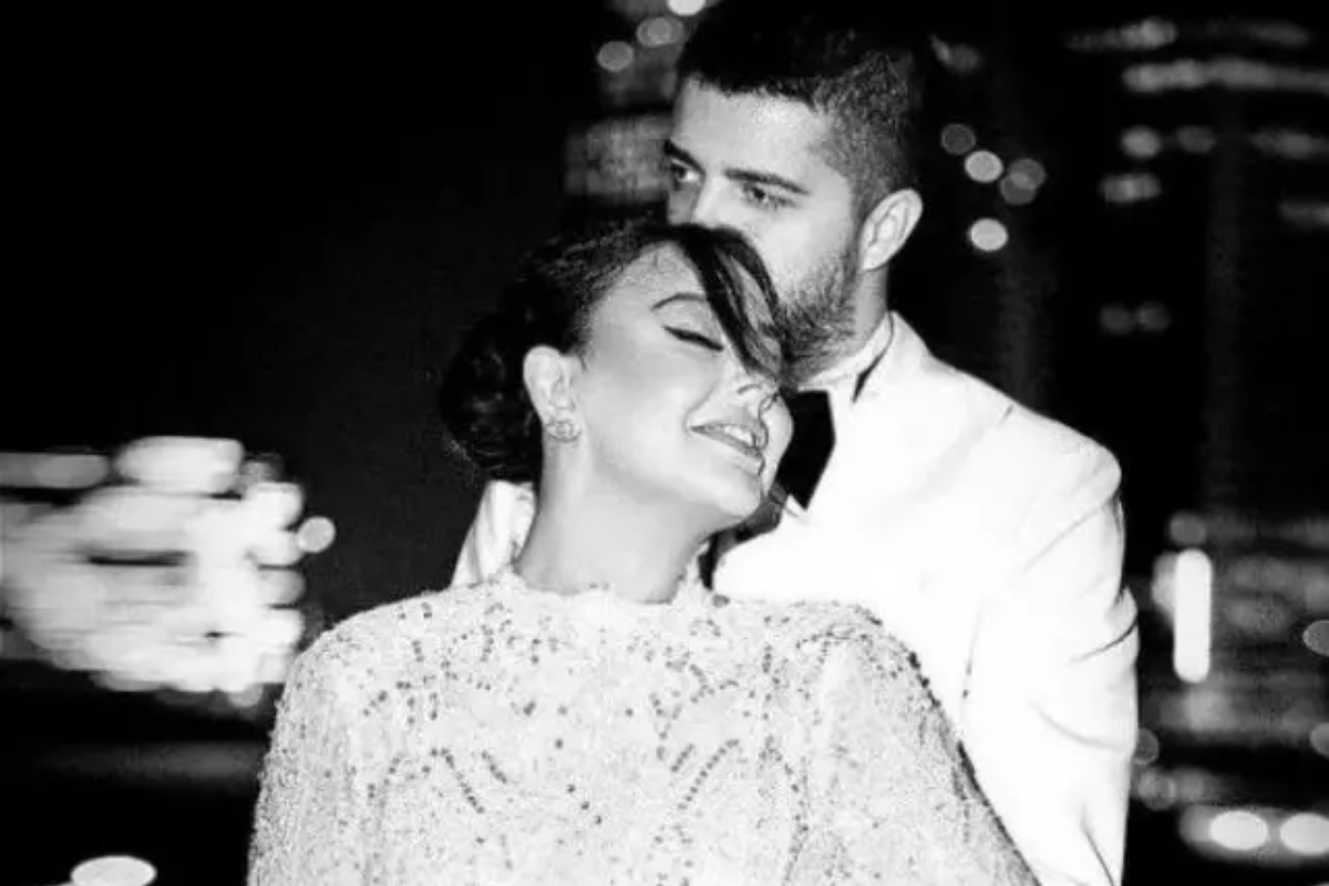 Ebru Gündeş ile Murat Özdemir İstanbul'da yeni yuvalarını arıyor