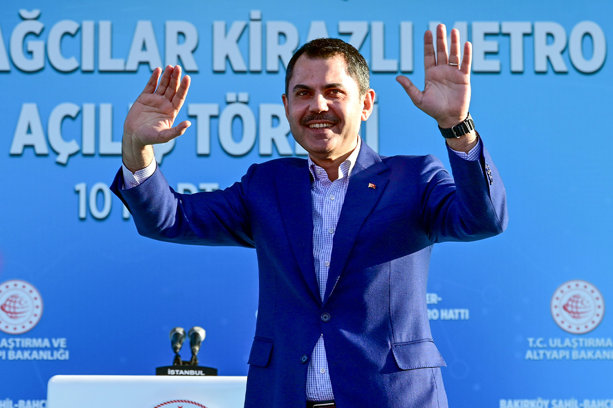 Murat Kurum: Bizim yaptığımız metroyu kendi yapmış gibi anlatıyor
