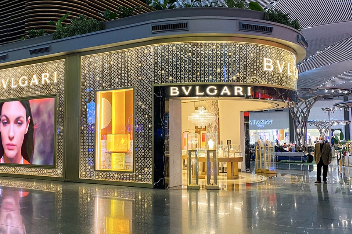 Bvlgari Türkiye'nin başkanı seçilen Şebnem Berkol Yüceer kolları sıvadı
