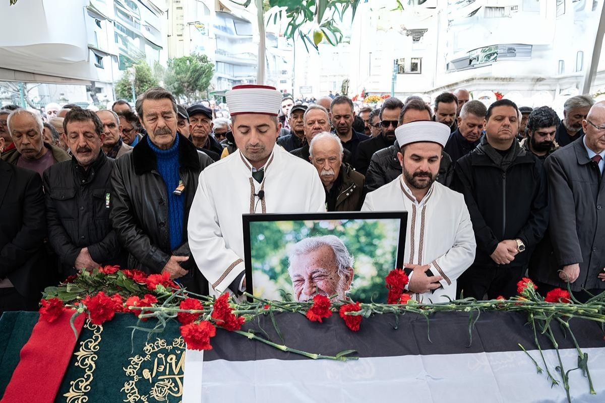 Beyoğlu'nun Çiçek Arif'ini ünlü isimler uğurladı