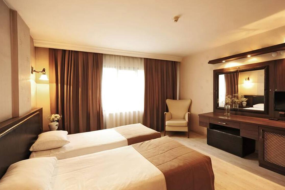 İki ayda 14 otel icralık oldu