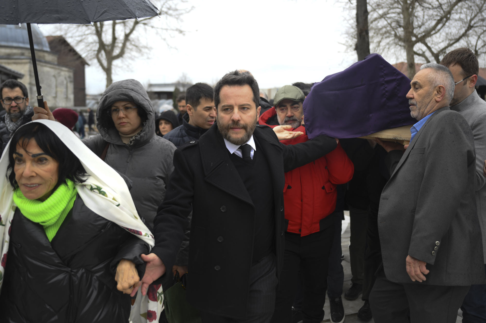 Erden Timur'un kayınvalidesi Hatice Gönül Sönmez son yolculuğuna uğurlandı