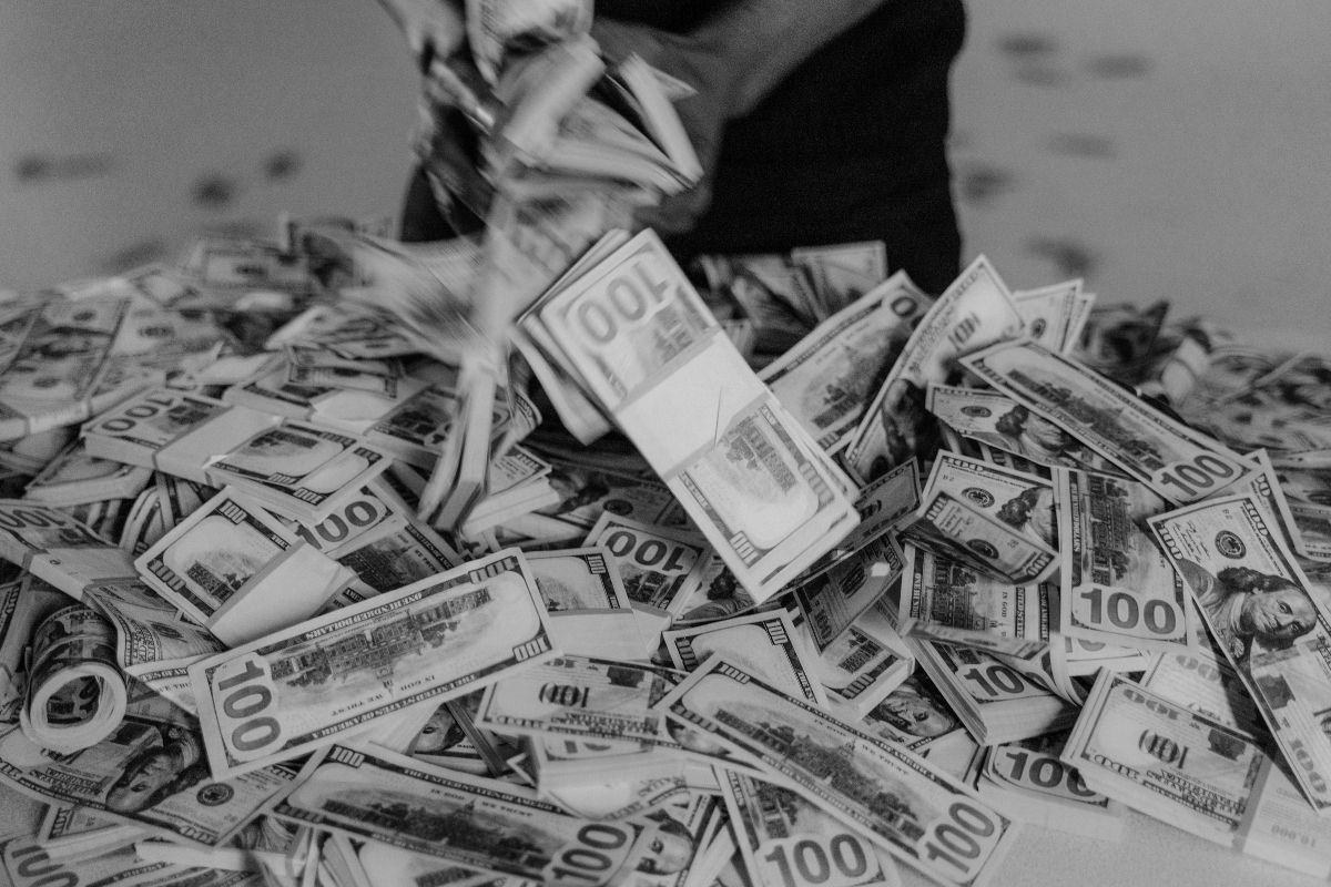 Forbes Nisan ayı itibarıyla güncellenen Dünyanın en zengin 10 kişisi ve en genç 25 milyarder listesini paylaştı