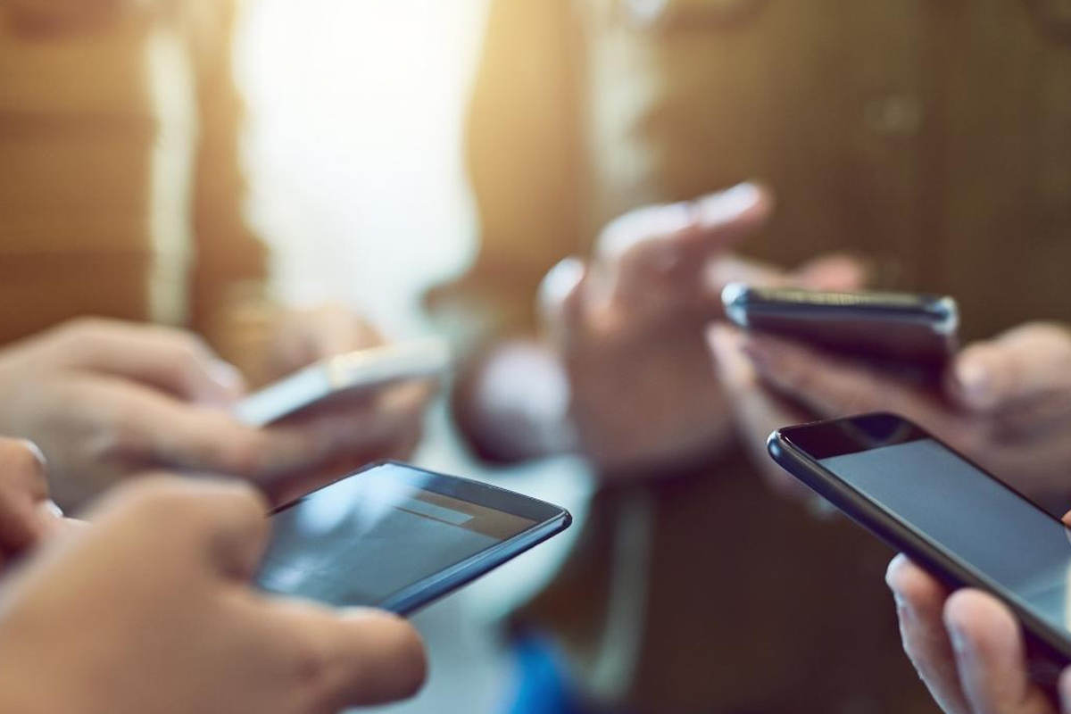 Cep telefonu tarifelerine yüzde 65 zam
