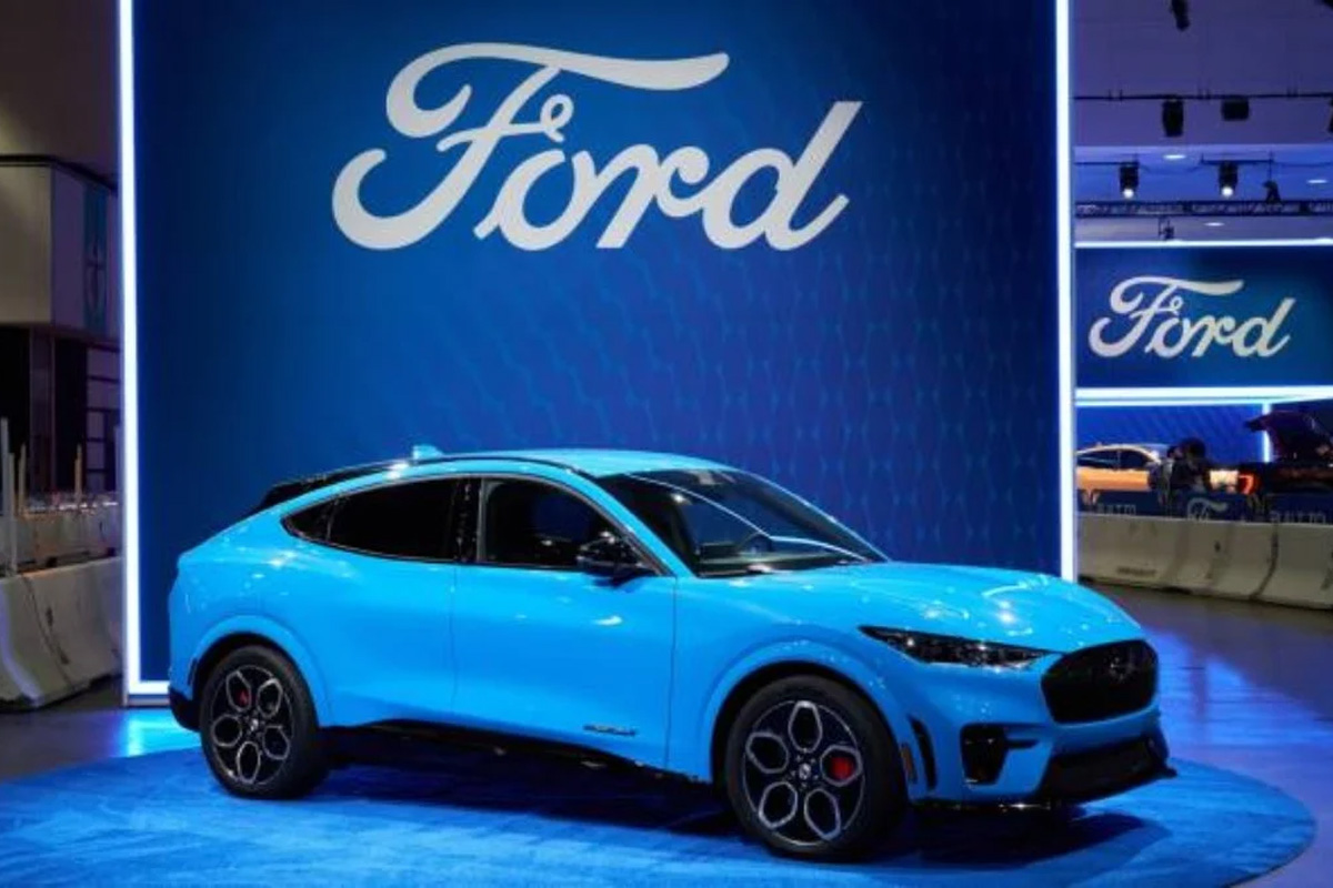 Ford, iki elektrikli modeli hakkında kararını verdi