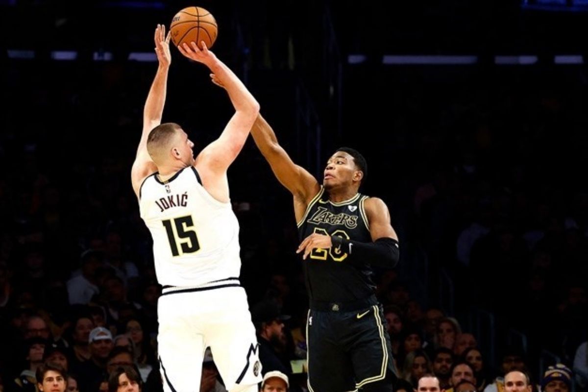 NBA'de Nikola Jokic "double double" yaptı, Nuggets zirve mücadelesini kazandı