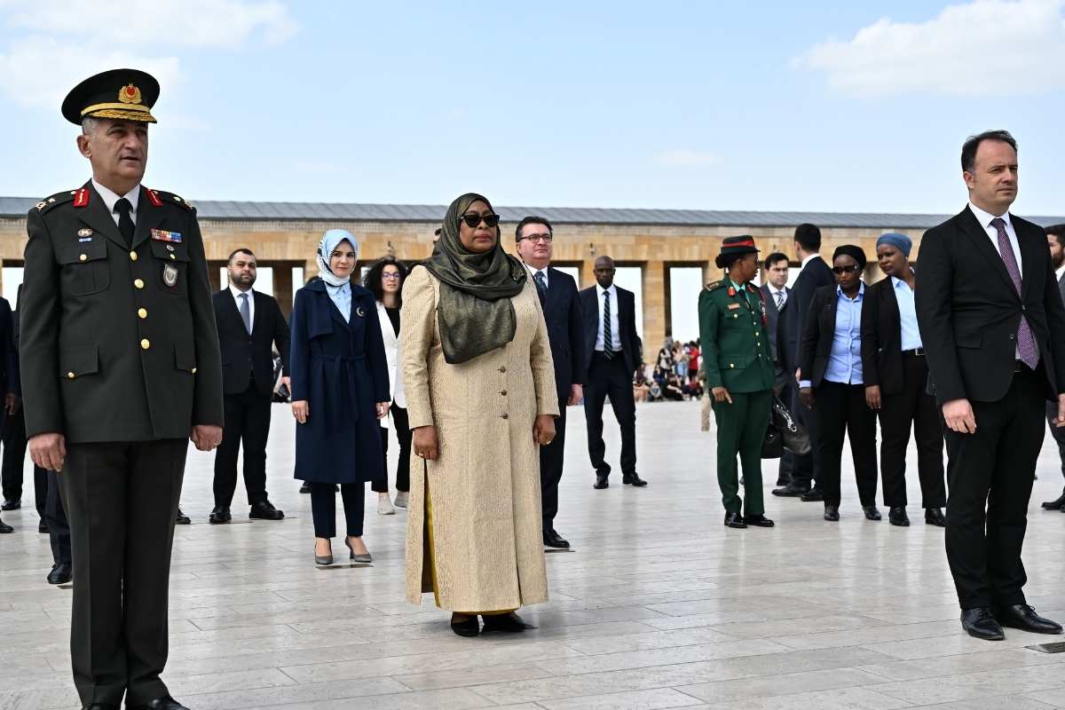 Tanzanya Cumhurbaşkanı Samia Suluhu Hassan'dan Anıtkabir ziyareti