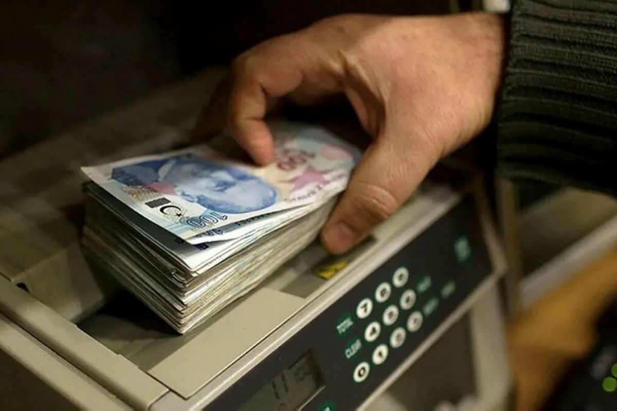 Bankalarda mevduat faiz oranları yükseliyor. 'Tezgah altı' faiz yüzde 60'a çıktı