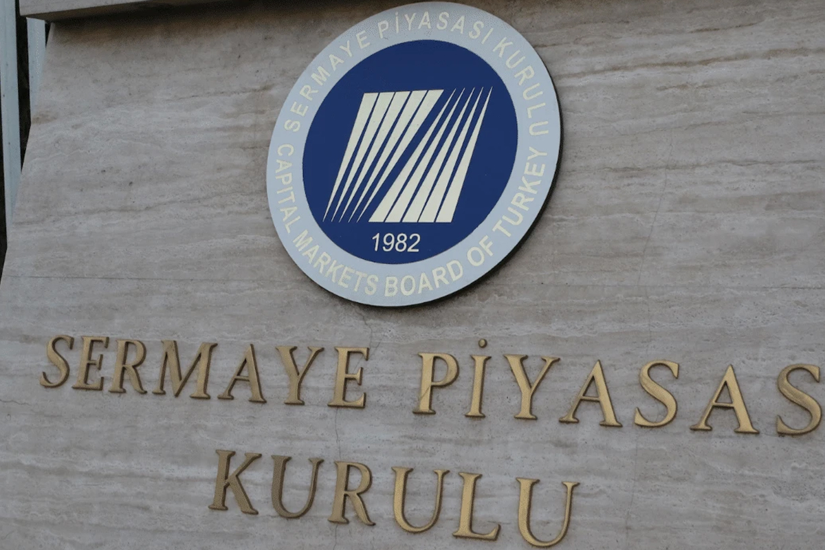 SPK'dan 2 hissede 7 kişiye işlem yasağı