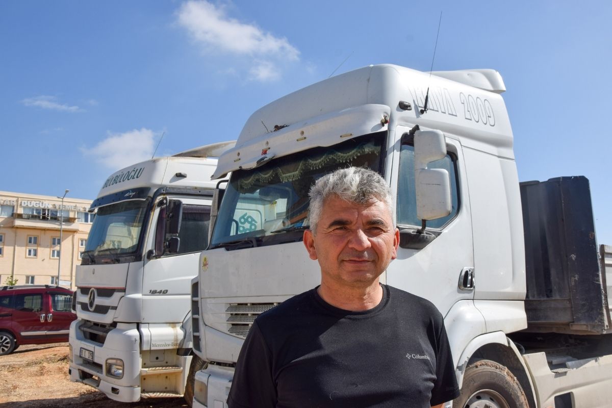 Koca yürekli TIR şoförü: Kuş yuvası bozulmasın diye...