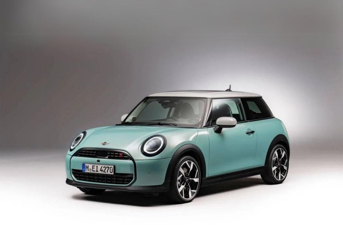 Mini Cooper iki yeni modeliyle Türkiye'de satışta