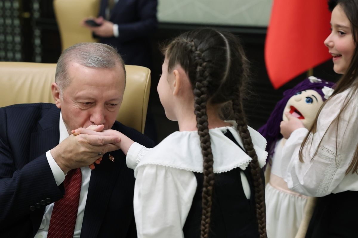 Cumhurbaşkanı Erdoğan, çocukları kabul etti