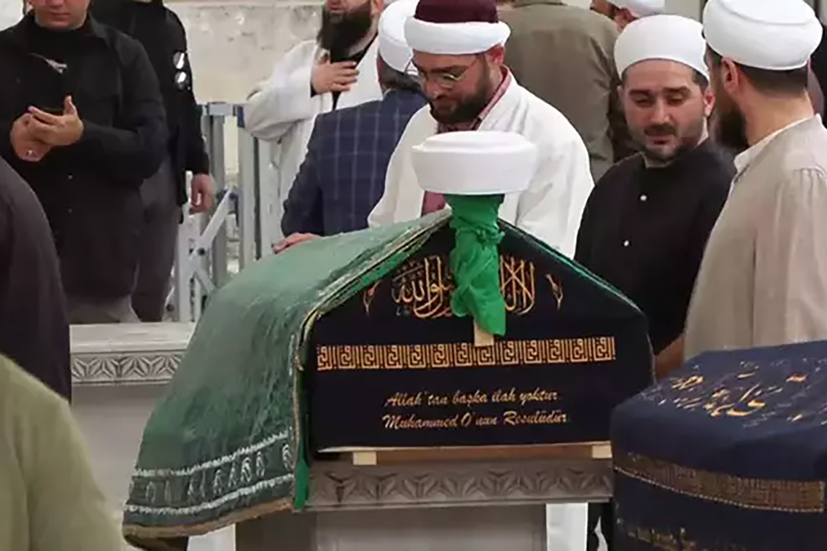 İsmailağa Cemaati lideri Hasan Kılıç için cenaze töreni