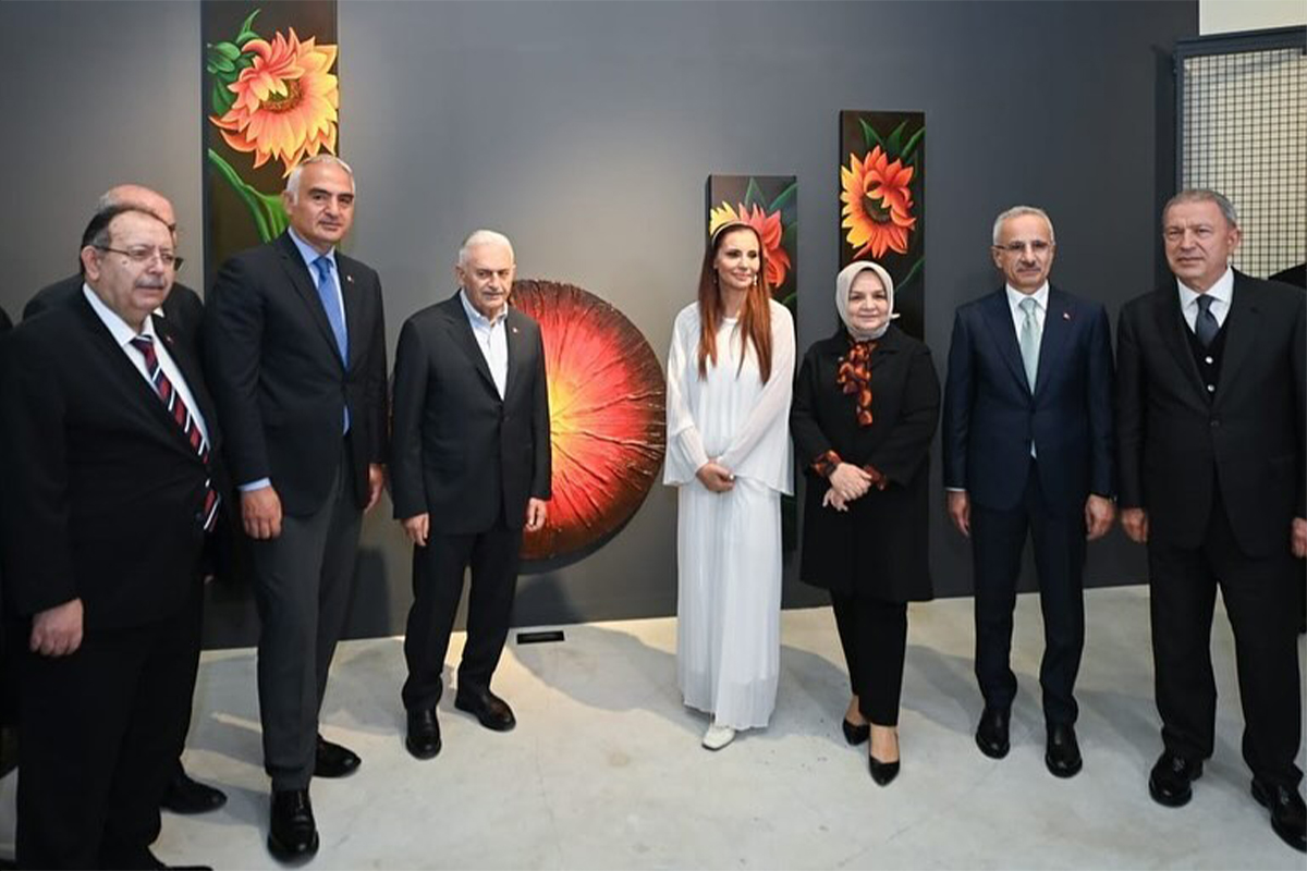 Hande Fırat sergisine Kültür Bakanlığı desteği