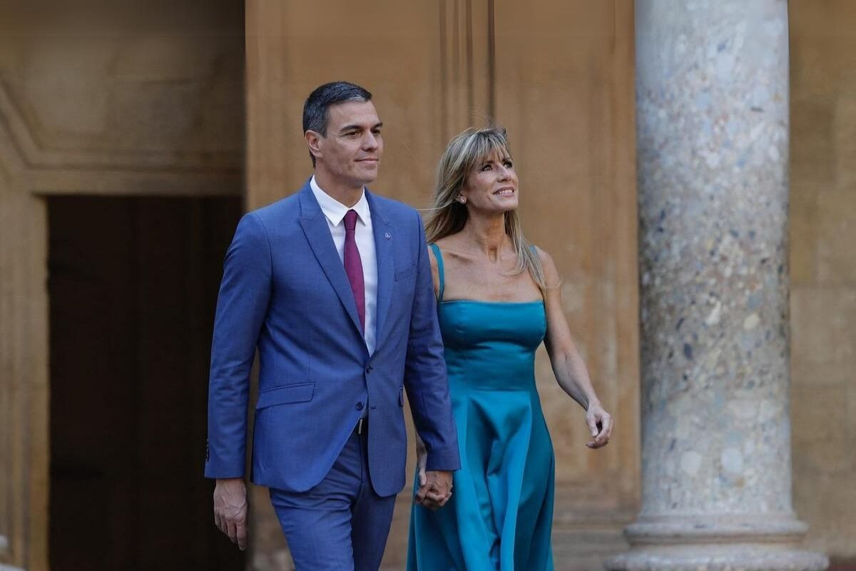 İspanya Başbakanı Pedro Sanchez, görevinde kalma kararı aldı