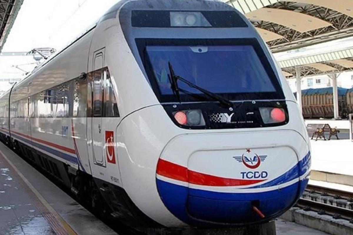 İstanbul-Sivas ekspres hızlı tren seferleri başladı