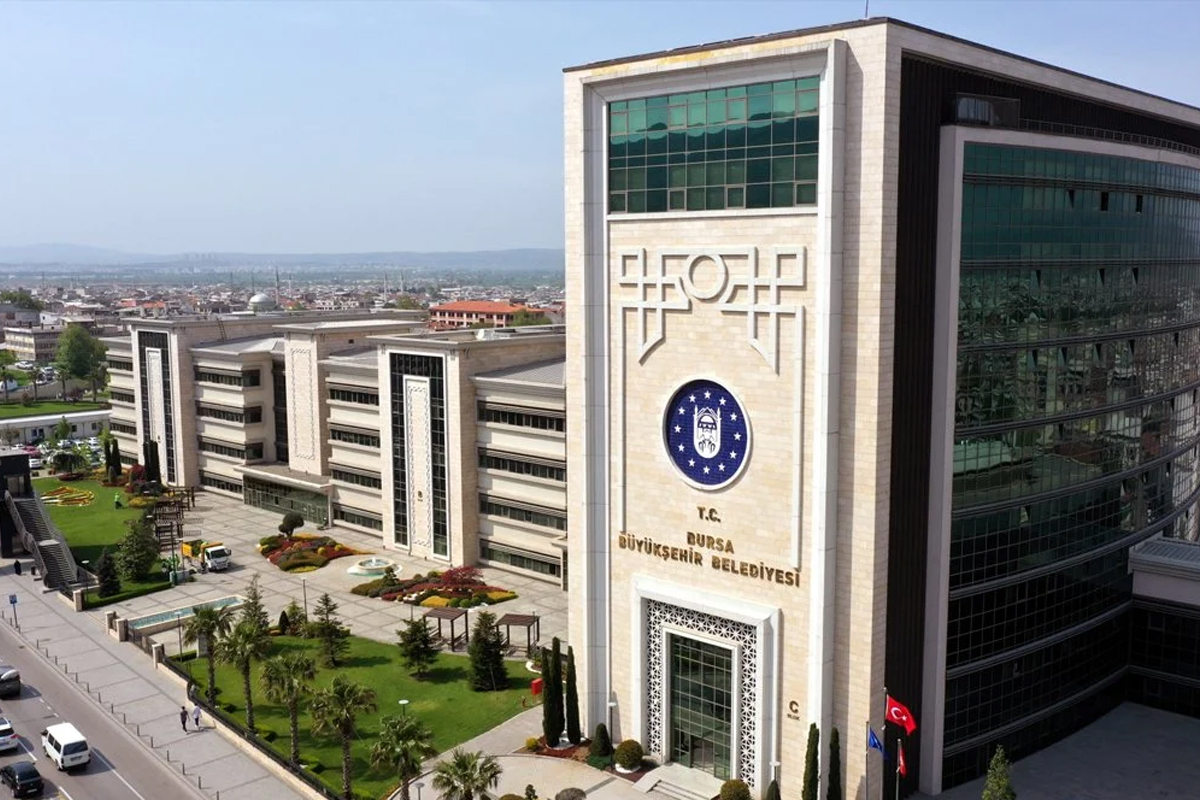 Bursa Büyükşehir Belediye Başkanı Mustafa Bozbey’in atamalarına tepkiler sürüyor