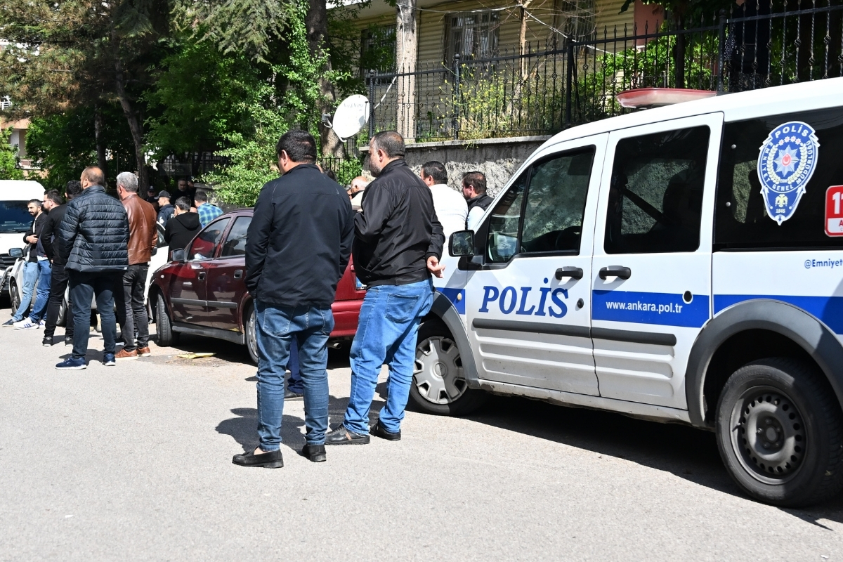 Aile faciası: Eşi ve iki çocuğunu öldürdü, intihar etti