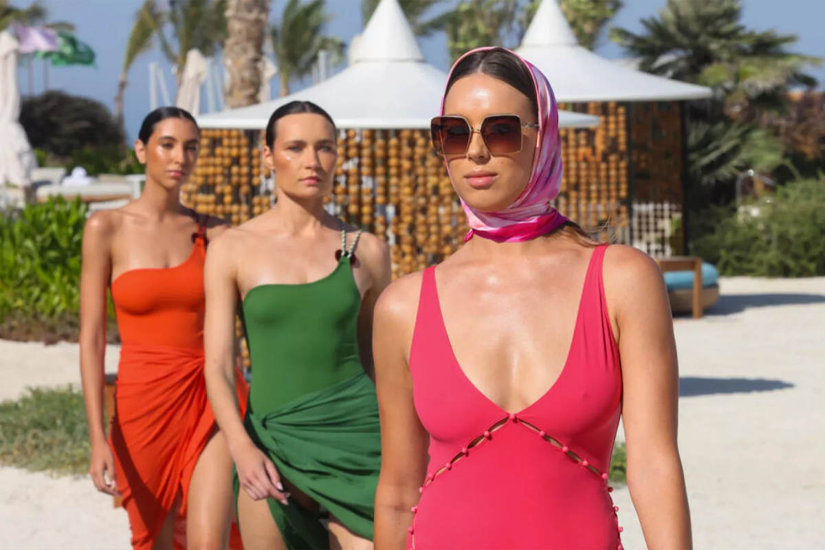 Suudi Arabistan'da ilk mayolu defile düzenlendi
