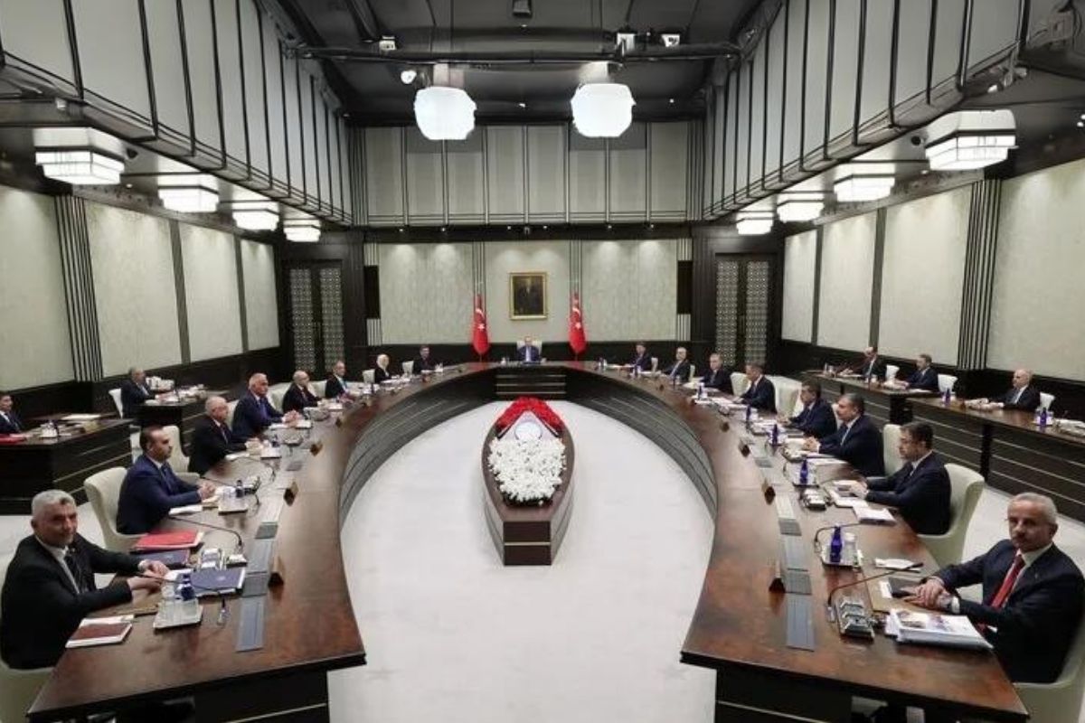 Kabine toplantısı başladı! İşte masadaki konular...