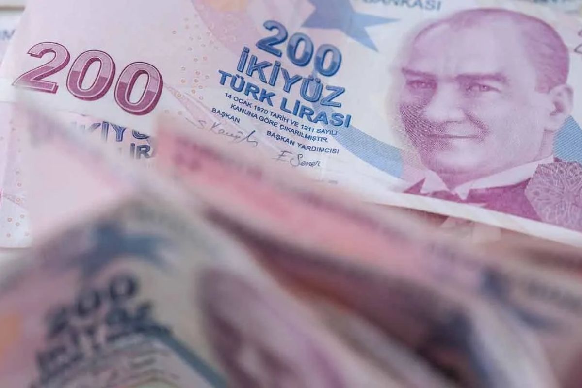 Hazine 2 ihalede 46,3 milyar lira borçlandı