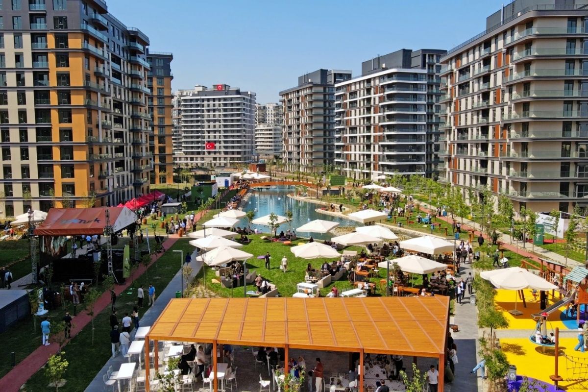 RAMS Garden’da erken teslim festivalle kutlandı