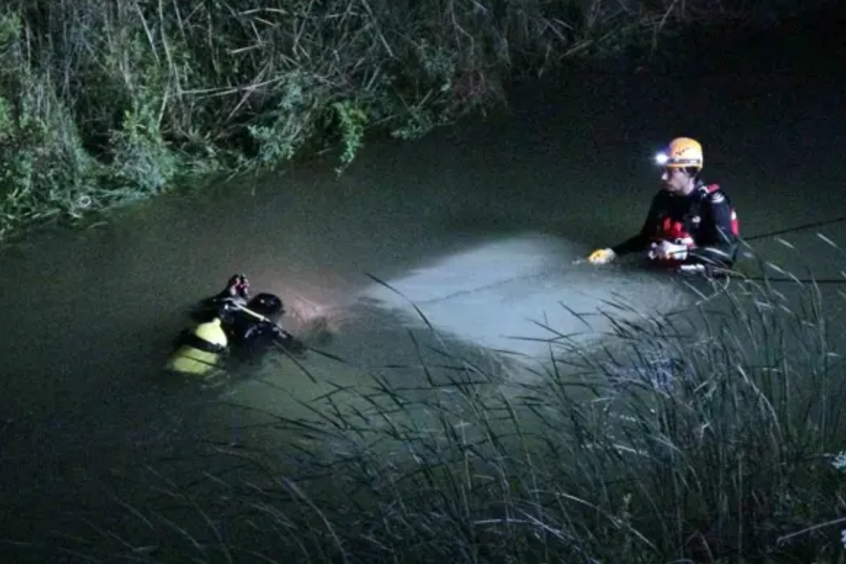 Antalya'da otomobil dereye düştü: 3 kişi kurtarıldı, 2 kişi aranıyor
