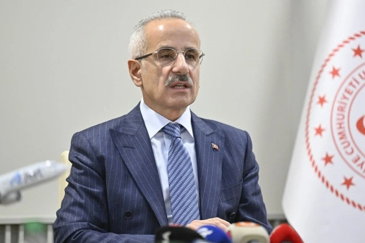 Bakan Uraloğlu: Tabiatın seyahatinize eşlik ettiği yollar inşa ediyoruz