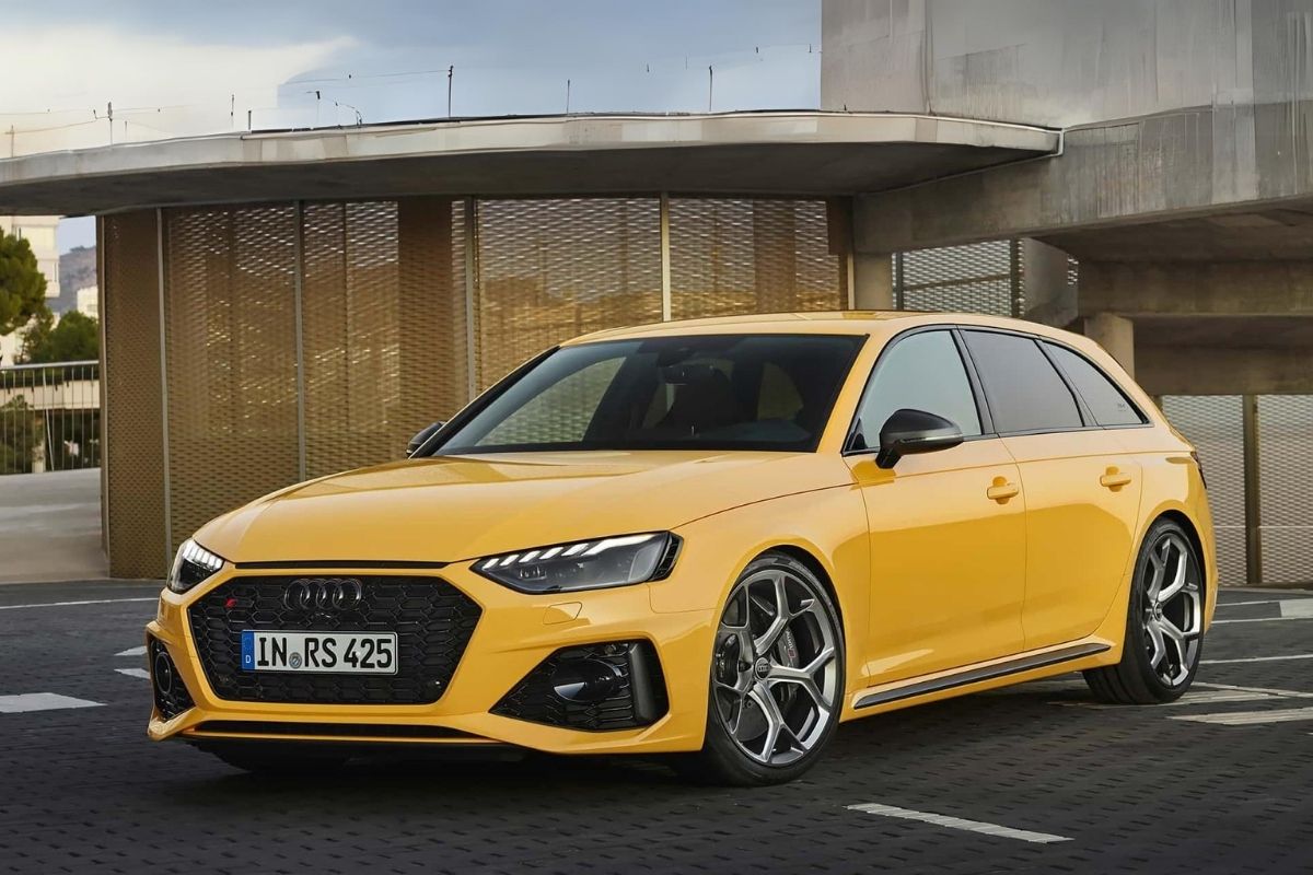 25'inci yıla özel 250 adet Audi RS4 geliyor