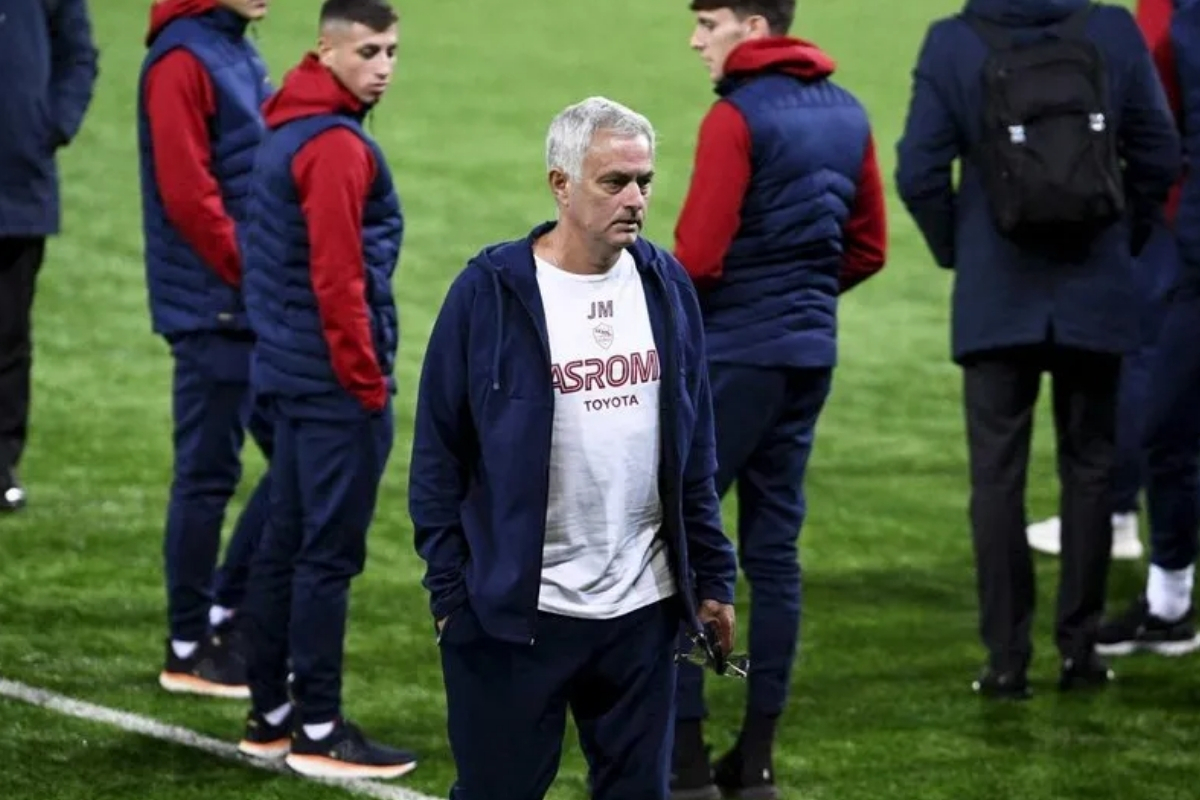 Fenerbahçe Mourinho'yu KAP'a bildirdi
