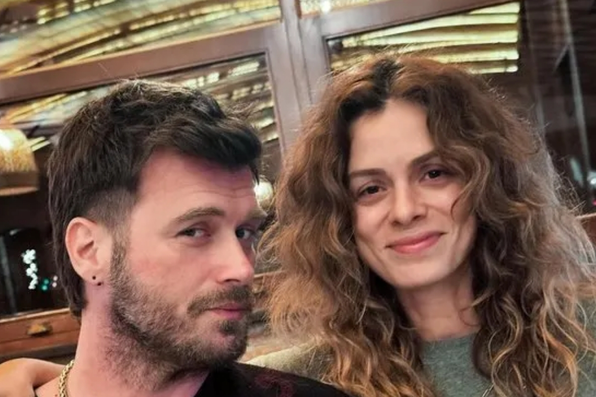 Özge Özpirinçci'den Kıvanç Tatlıtuğ'lu sarışın paylaşımı