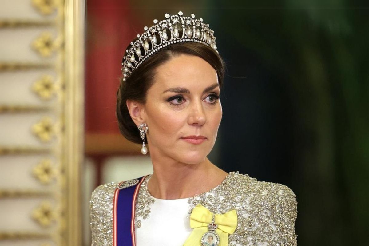 Kraliyet yazarı açıkladı: Prenses Kate çok hasta