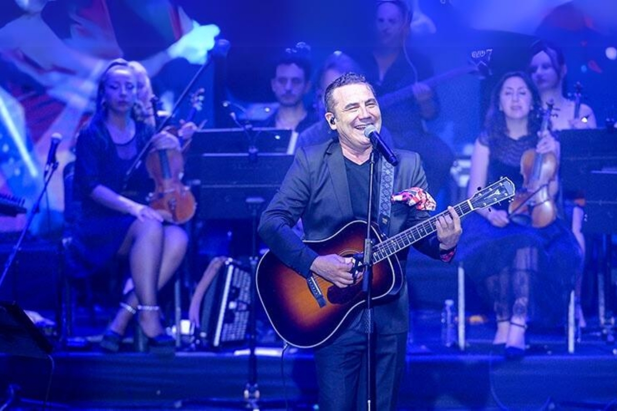 Şarkıcı Ferhat Göçer 25. sanat yılını kutladı