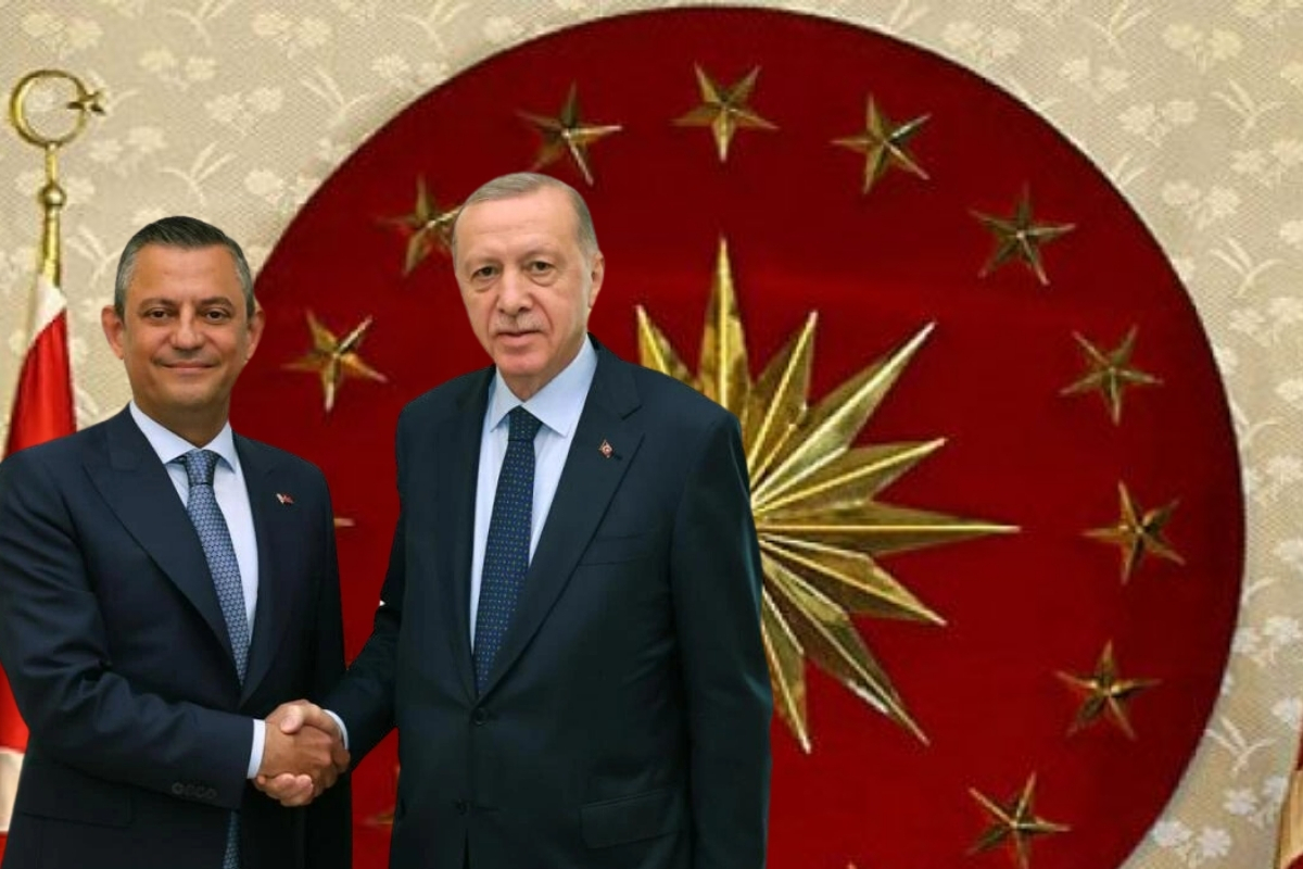 CHP lideri Özgür Özel, Cumhurbaşkanı Erdoğan’ı partisinin genel merkezinde Cumhurbaşkanlığı forslu bayrakla ağırlayacak