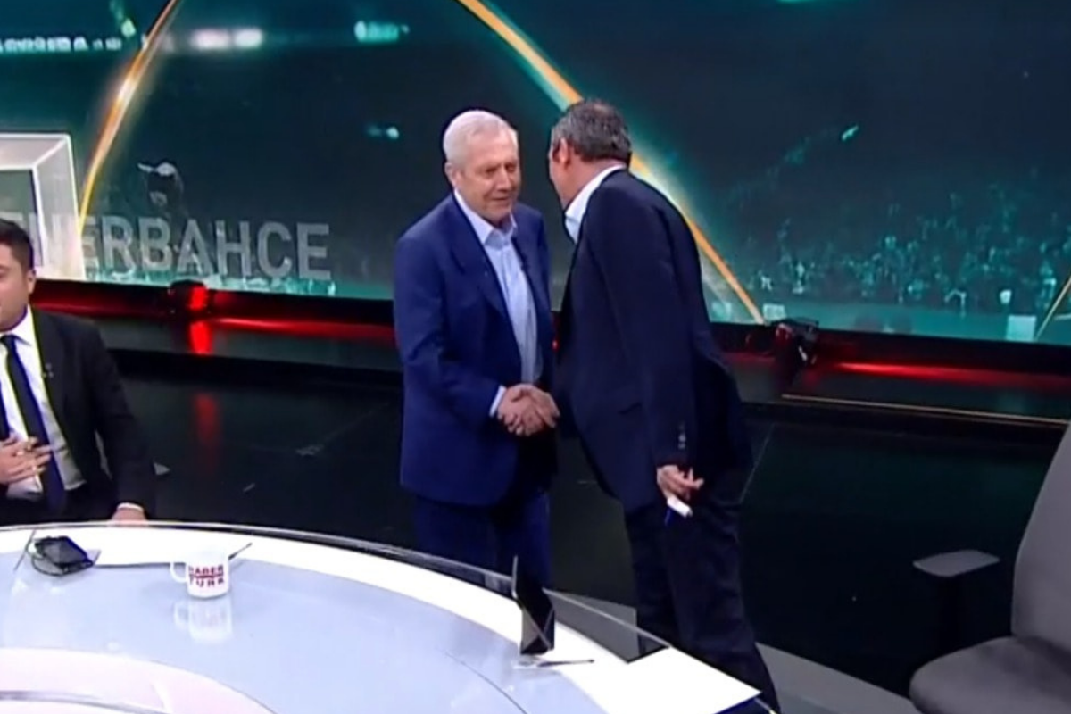 Ali Koç ve Aziz Yıldırım başkanlık seçimi öncesi canlı yayında karşı karşıya geldi.
