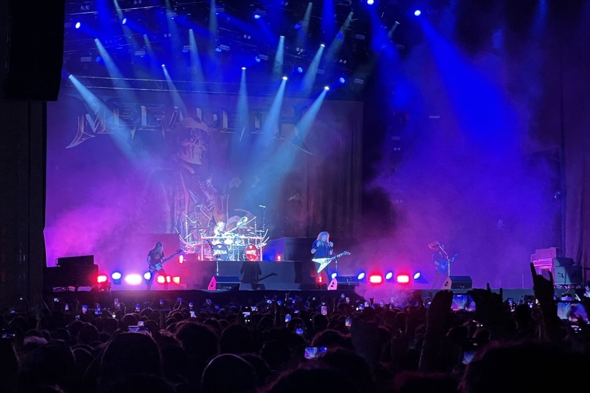 Megadeth dün akşam İstanbul'u salladı