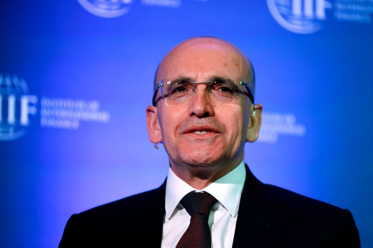 Mehmet Şimşek'ten borsaya vergi açıklaması: Bir süre erteliyoruz