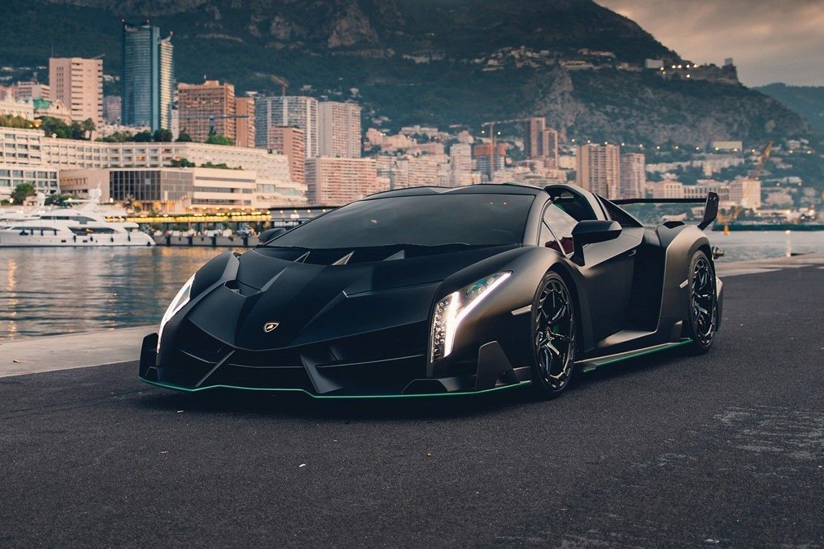 6 milyon dolarlık Lamborghini internetten satıldı
