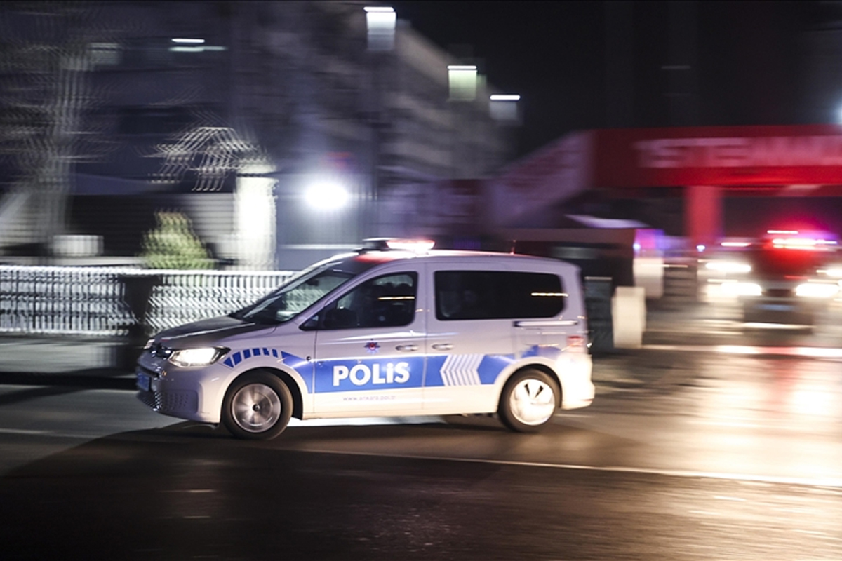 Cuma namazı kılan vatandaşlara hakarette bulunan şüpheli tutuklandı
