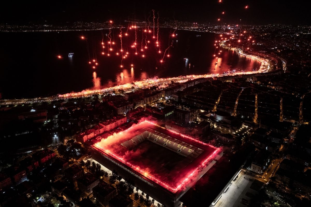 Göztepe'nin 99'uncu yıl kutlamaları İzmir'i salladı
