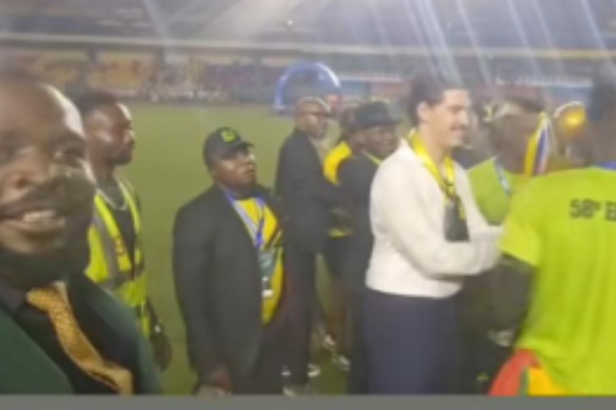 Miller Holding'in patronu Turhan Mildon'un sahibi olduğu Afrika takımı ilk kupasını kazandı.