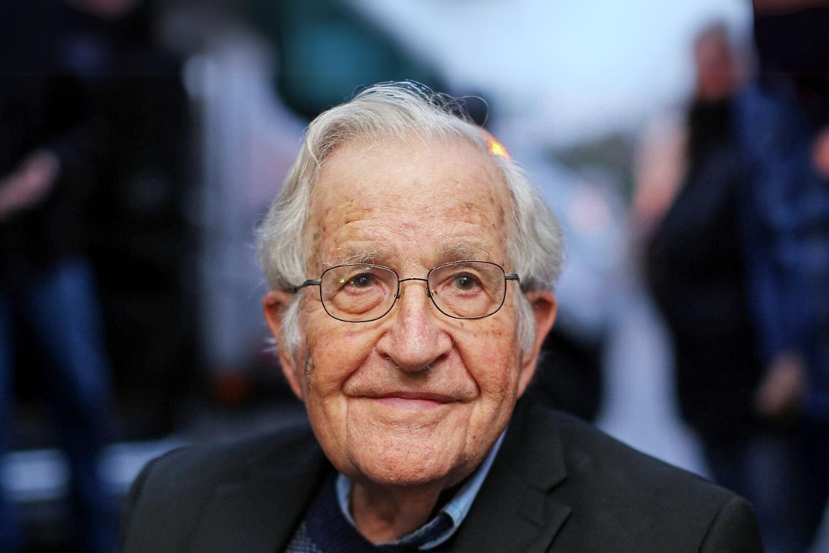 Öldü denilen Noam Chomsky hakkında yeni gelişme