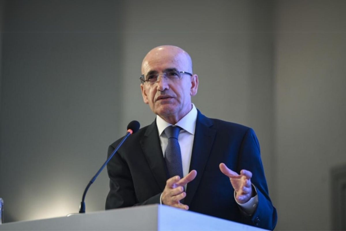 Mehmet Şimşek yatırımcı toplantıları için Londra’da