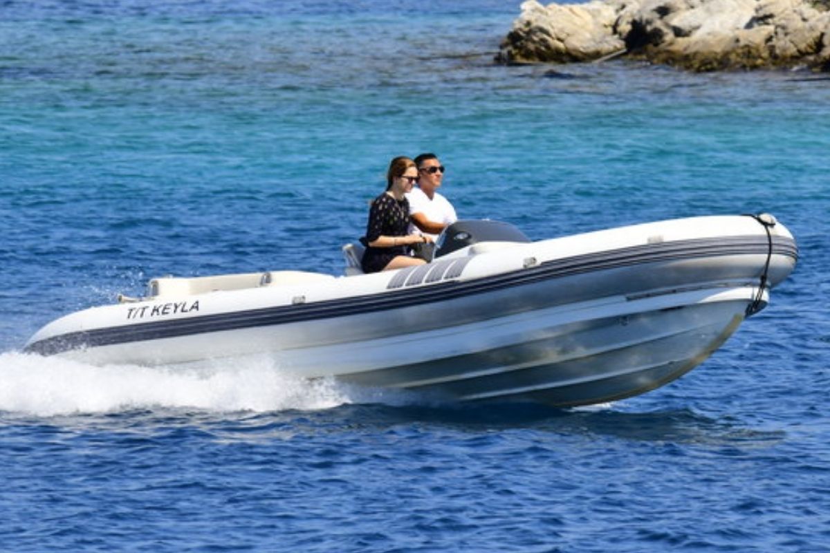 En genç Koç kardeşlerin Bodrum keyfi