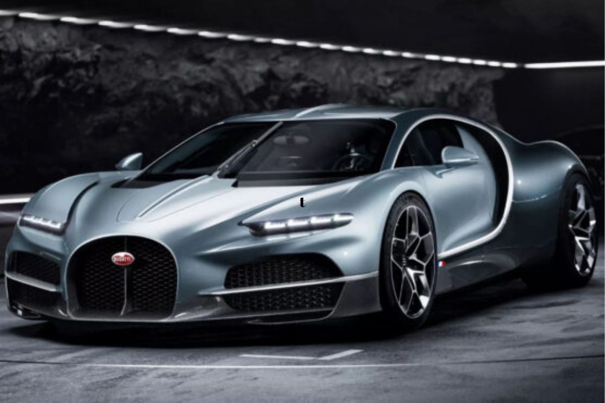 Bugatti'nin 1775 beygirlik hiper otomobili tanıtıldı
