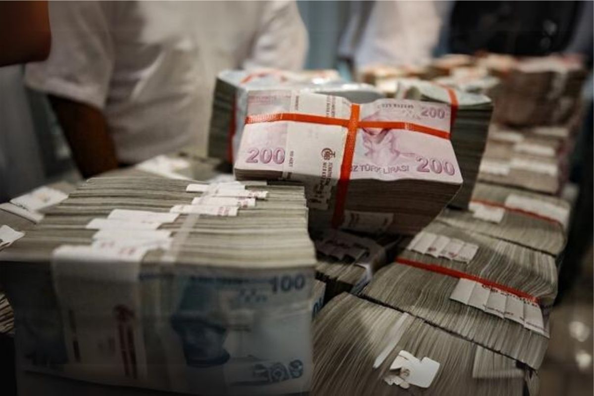 Bloomberg’ten rekor bütçe fazlası yorumu