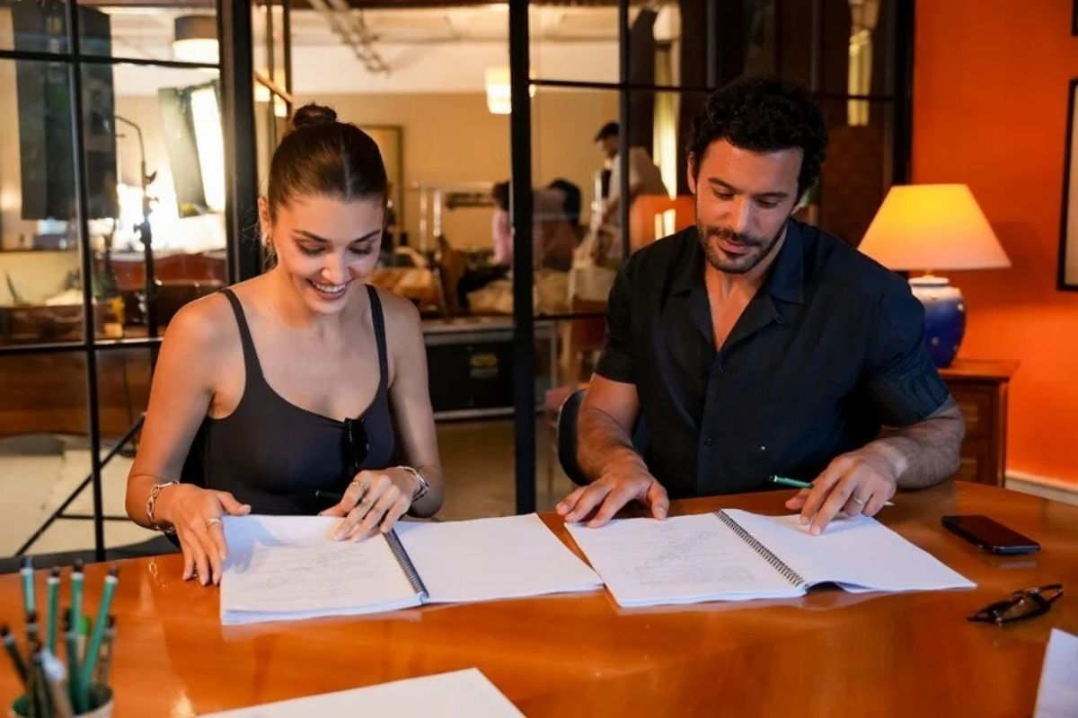 Hande Erçel yeni rolüne hazırlanıyor