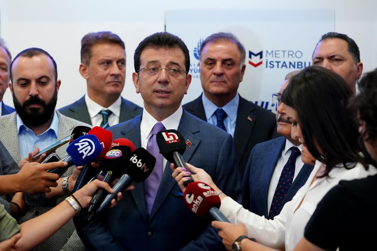İmamoğlu, Adalar'daki minibüs tartışmalarını değerlendirdi
